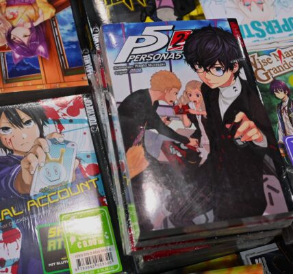 a Persona 5 comic book among many other comics as learning ground for the upcoming Persona 5: The Phantom X
